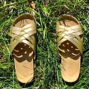 American Eagle strappy sandals